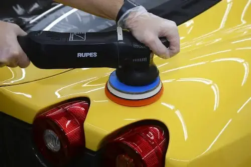 Polish profesional caroserie